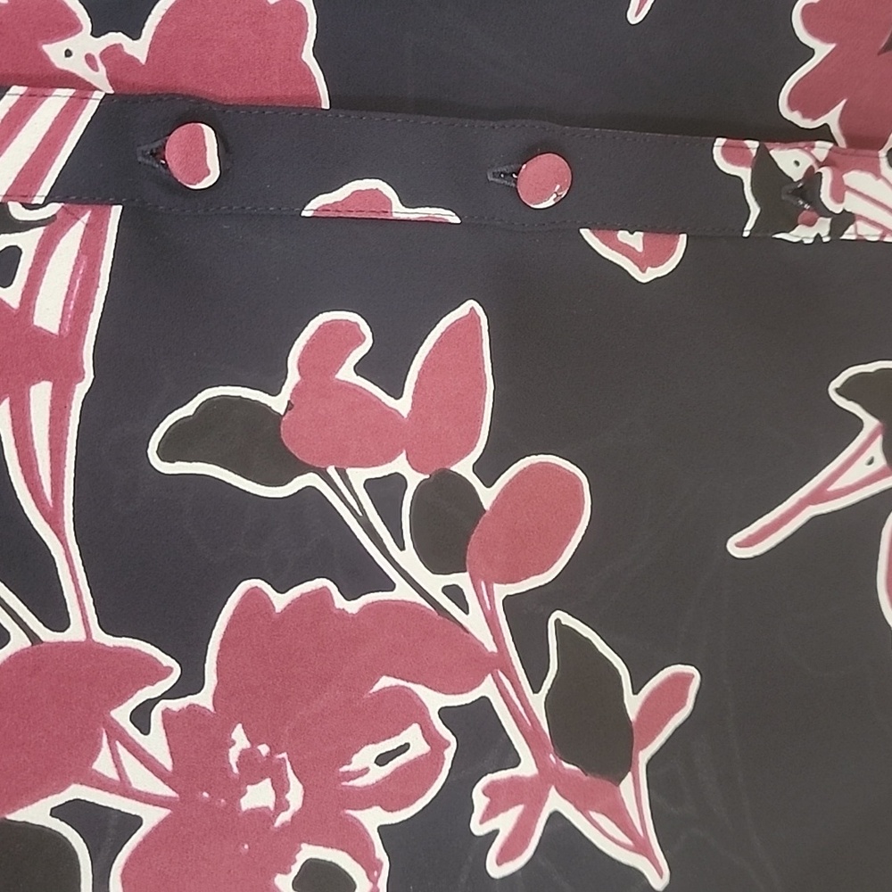 Express Floral Slim fit Blouse - Navy and Burgundy - Picture 3 of 3